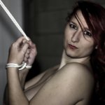 bondage nue