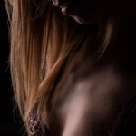 de l'ombre à la lumière